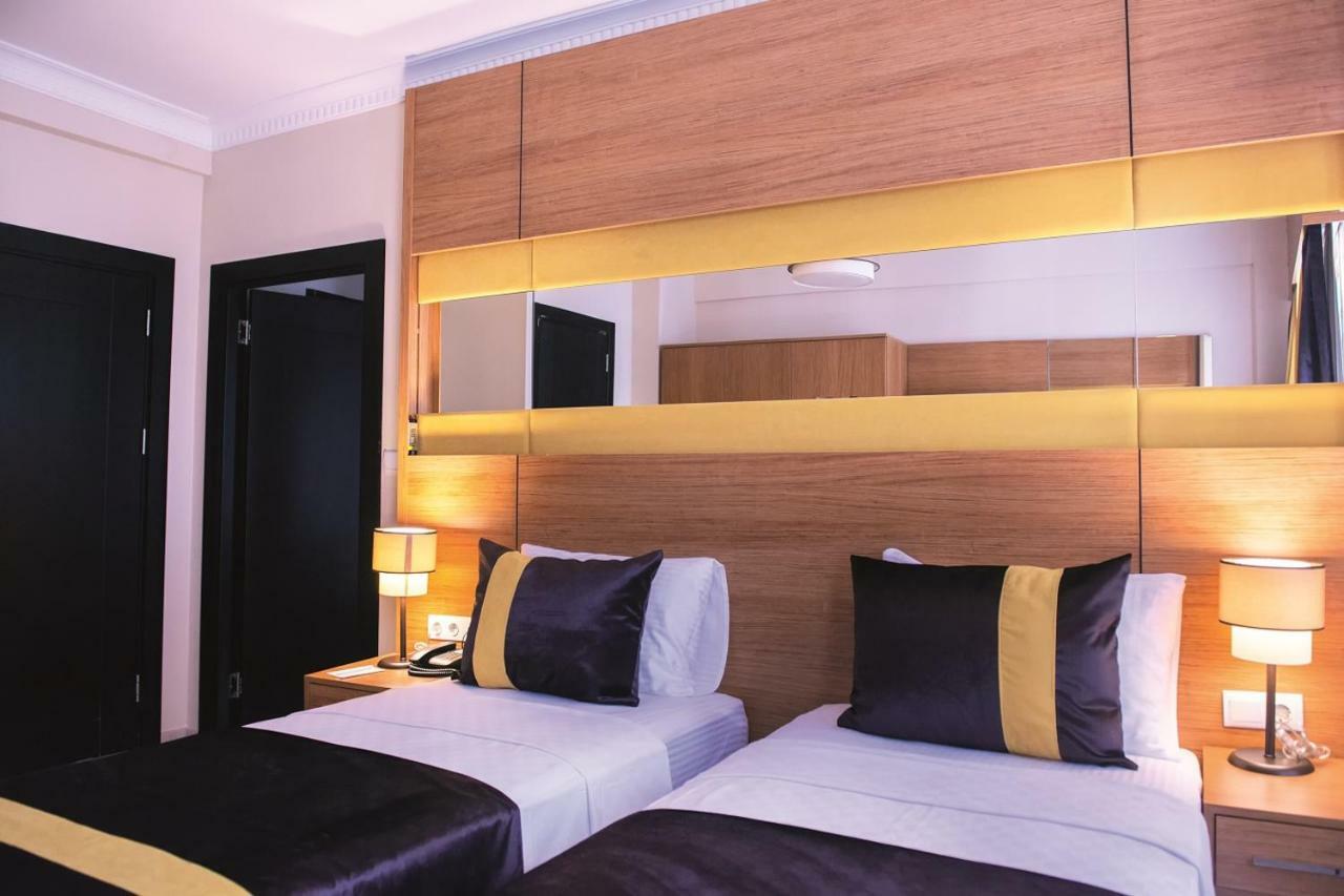 คารามันส์ ซีรน์เกชิ สวีท โฮเต็ล Hotel อิสตันบูล ภายนอก รูปภาพ