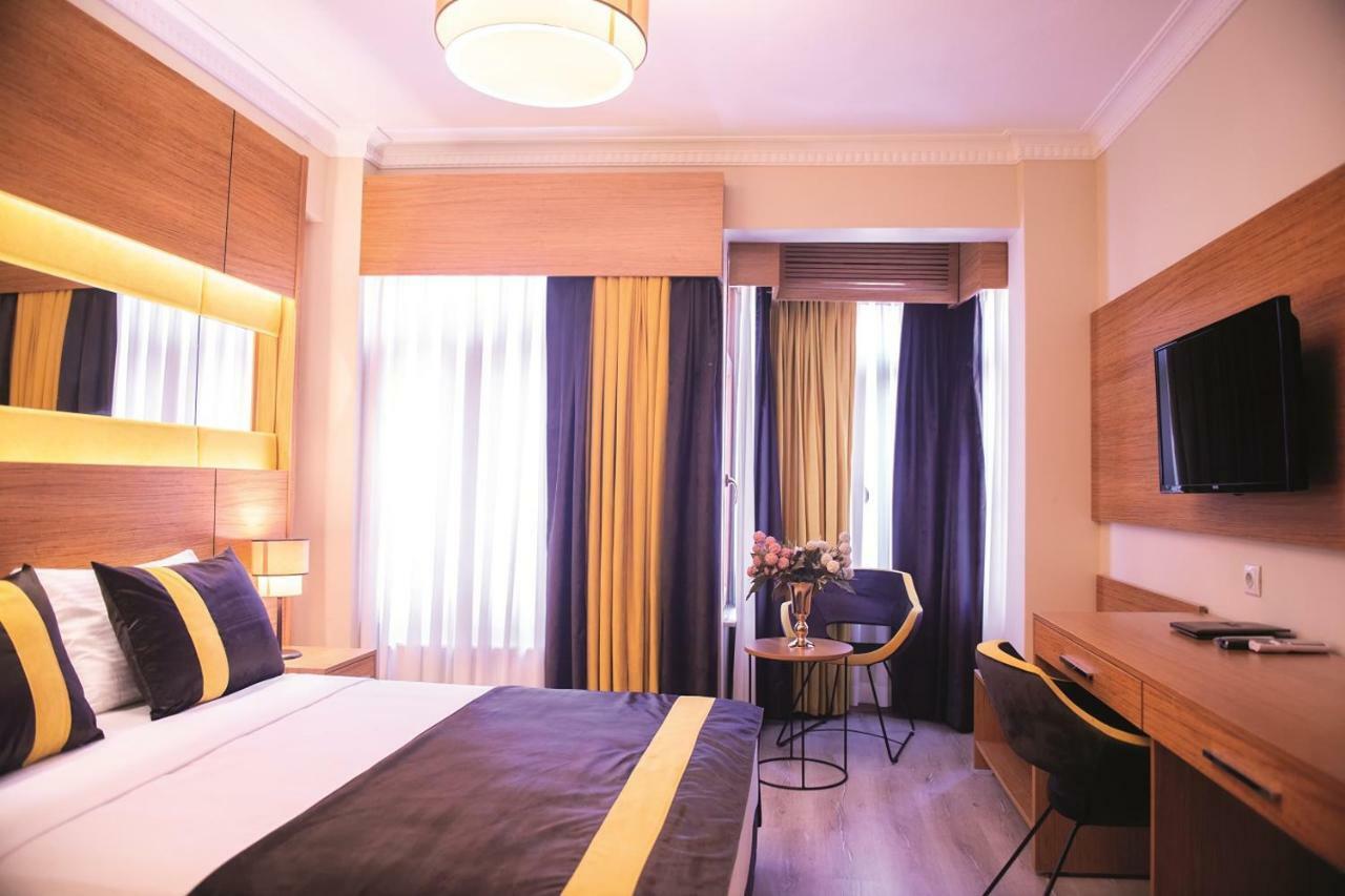 คารามันส์ ซีรน์เกชิ สวีท โฮเต็ล Hotel อิสตันบูล ภายนอก รูปภาพ