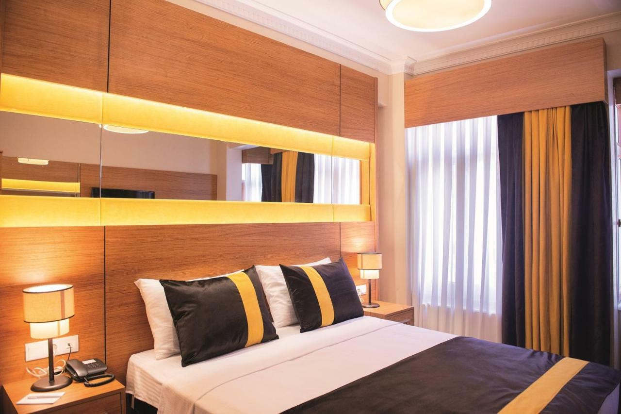 คารามันส์ ซีรน์เกชิ สวีท โฮเต็ล Hotel อิสตันบูล ภายนอก รูปภาพ
