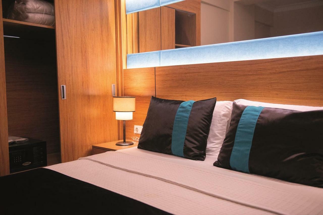 คารามันส์ ซีรน์เกชิ สวีท โฮเต็ล Hotel อิสตันบูล ภายนอก รูปภาพ