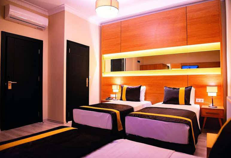 คารามันส์ ซีรน์เกชิ สวีท โฮเต็ล Hotel อิสตันบูล ภายนอก รูปภาพ